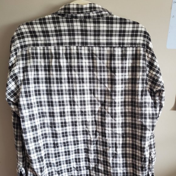 Oversized Black and White Flannel - Picture 6 of 6